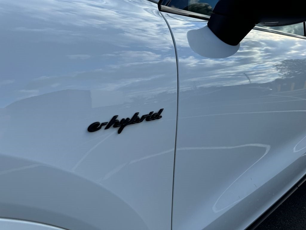 2022 Porsche Cayenne E-Hybrid Platinum Edition